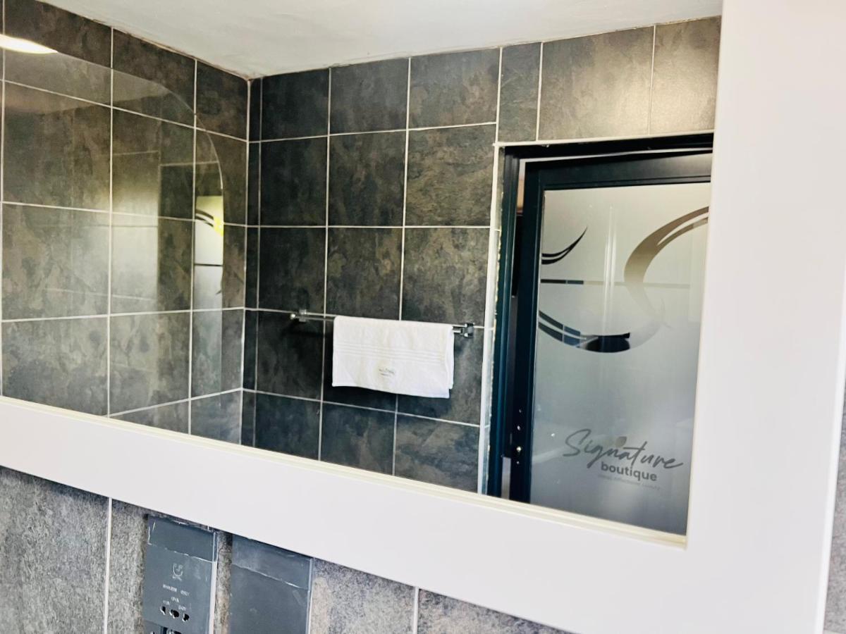 מאון Signature Boutique Guesthouse מראה חיצוני תמונה
