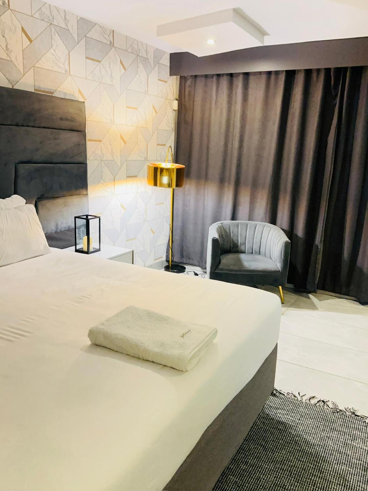 מאון Signature Boutique Guesthouse מראה חיצוני תמונה